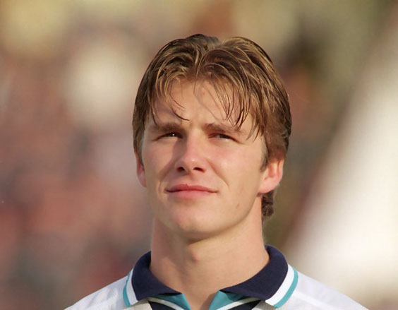 David Beckham thời trẻ đã gặt hái được nhiều danh hiệu cá nhân và thành tích thi đấu bóng đá