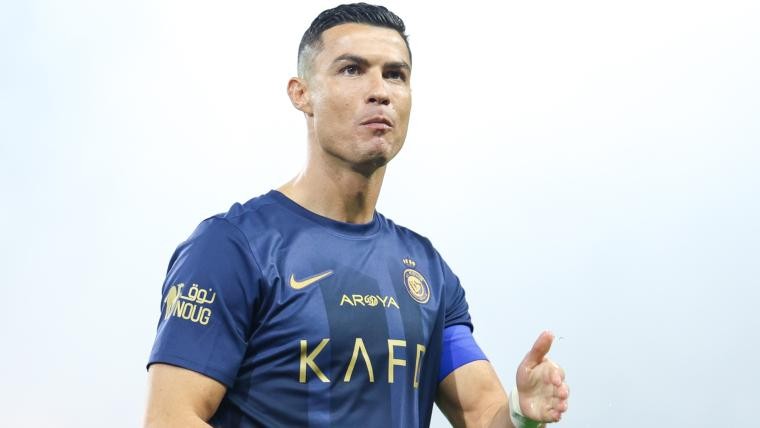 Cristiano Ronaldo được xem là nam cầu thủ đào hoa